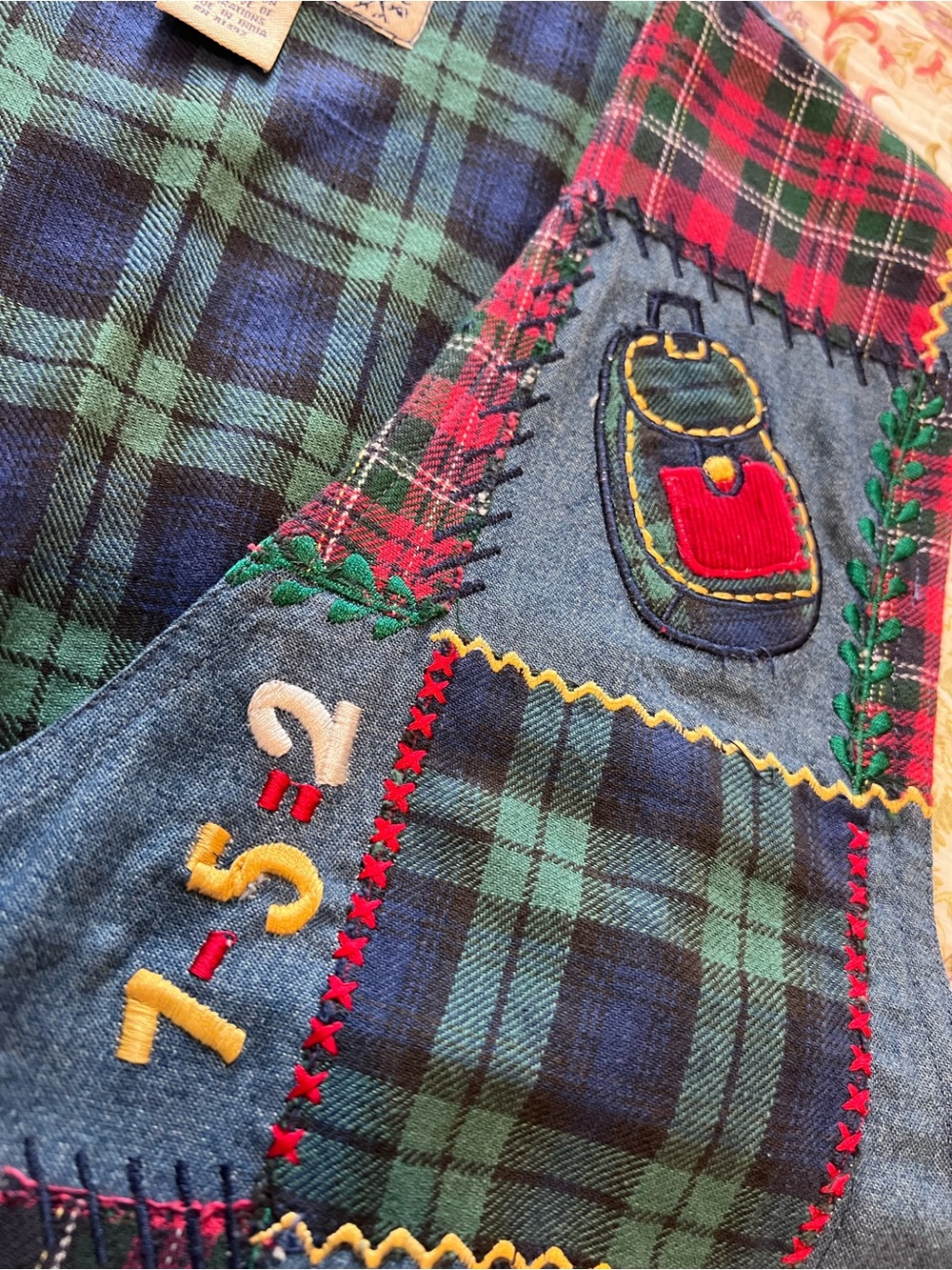 Vintage TanTrum Blues Plaid Embroidered Teacher Vest M Art 90s Novelty - Picture 9 of 12